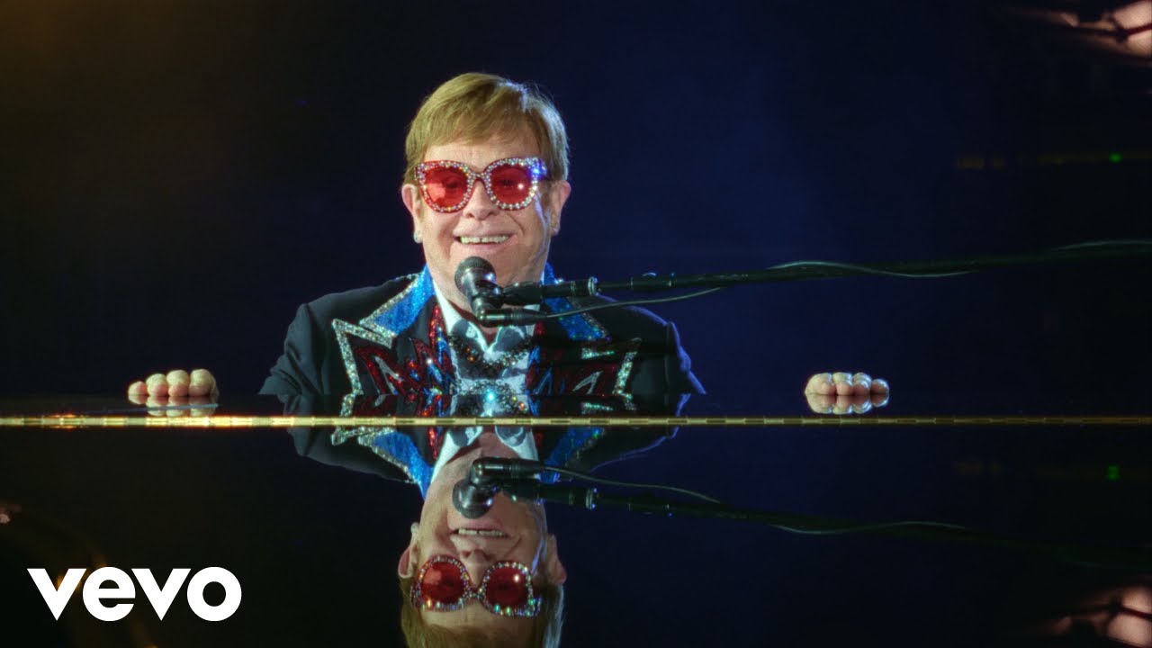 Elton John aplastó iPad y le dijo a su compañero músico Brandi Carlile que 'F ** k off' en Epic Studio Terrum