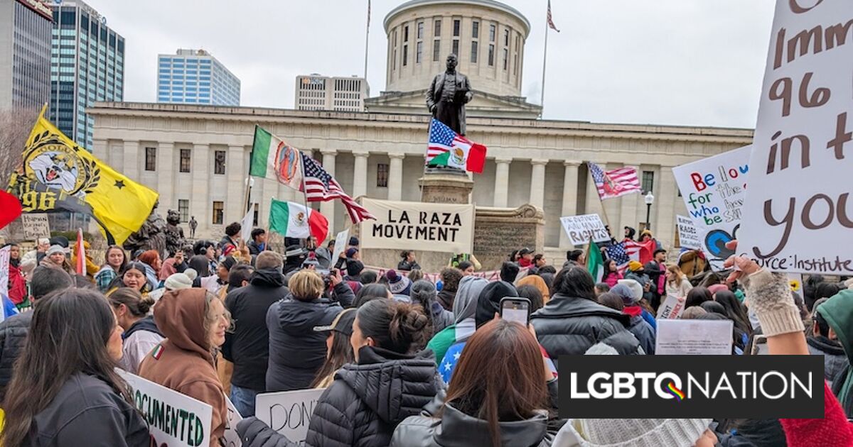 Miles de todo el país luchan contra las redadas antiinmigrantes de Donald Trump