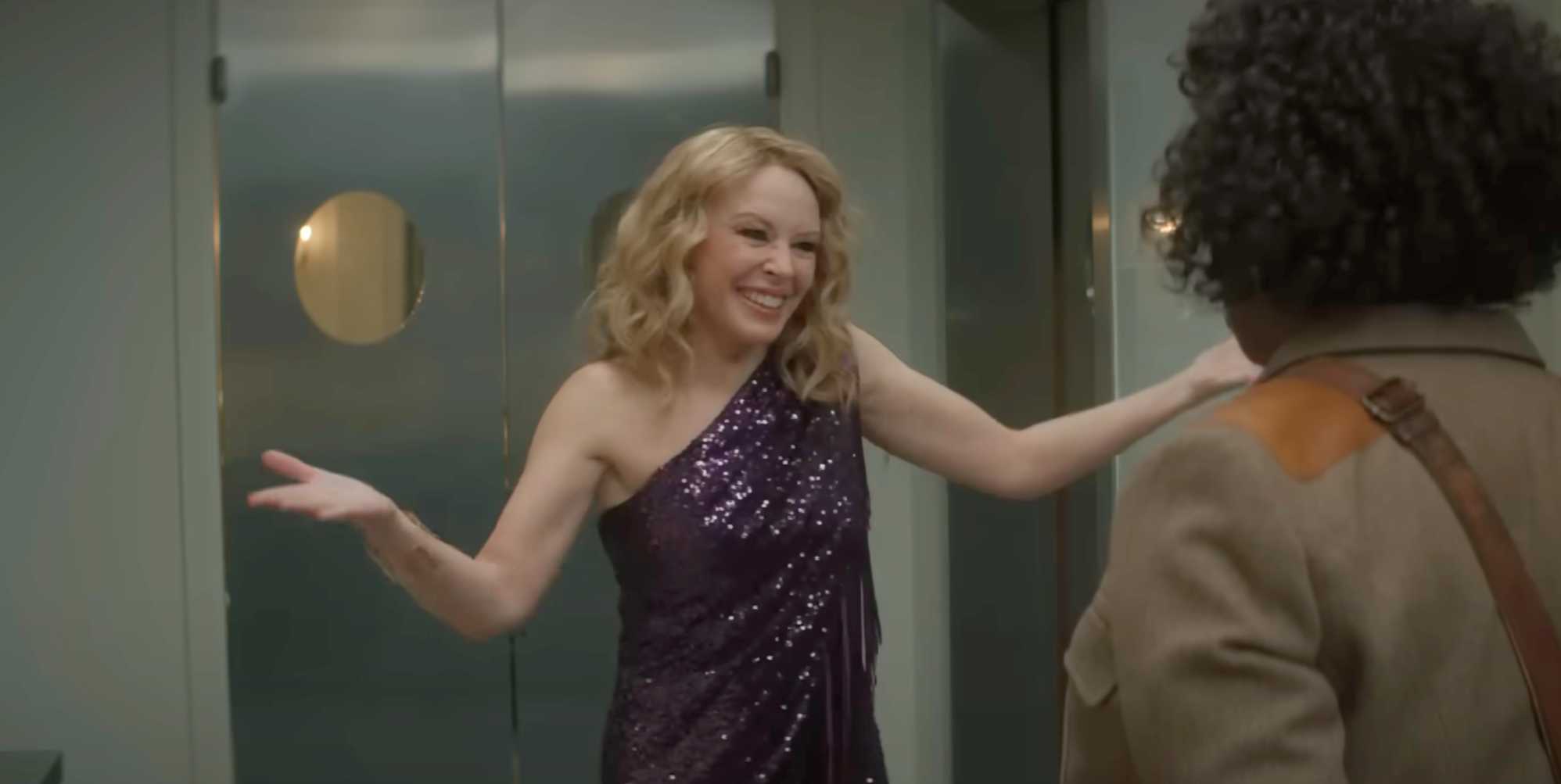 Kylie Minogue estrella en Wild Screwball Whodunnit Netflix Serie The Residence