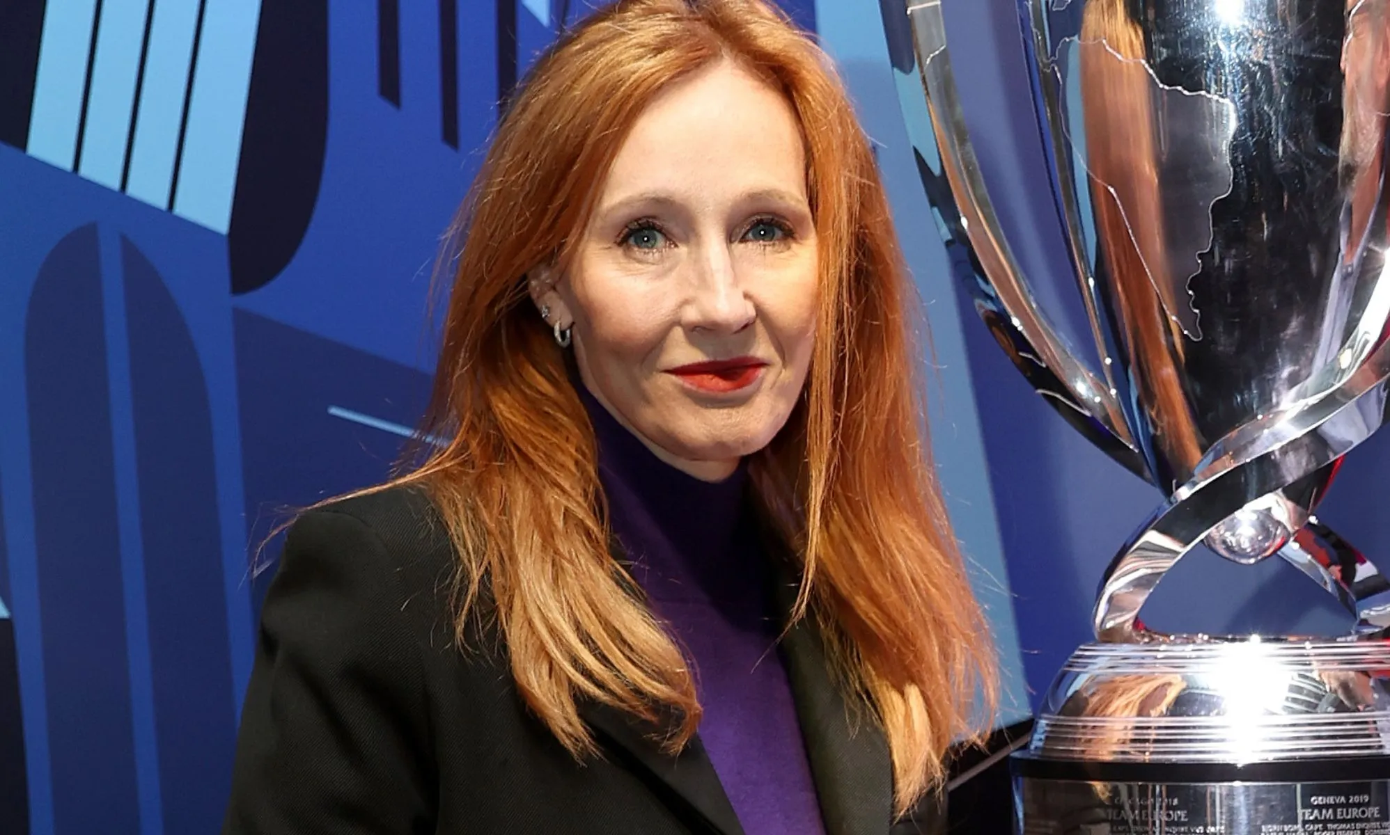 La ira estalla después de que JK Rowling parece criticar las estrellas de Harry Potter: "Los que te hicieron rico"