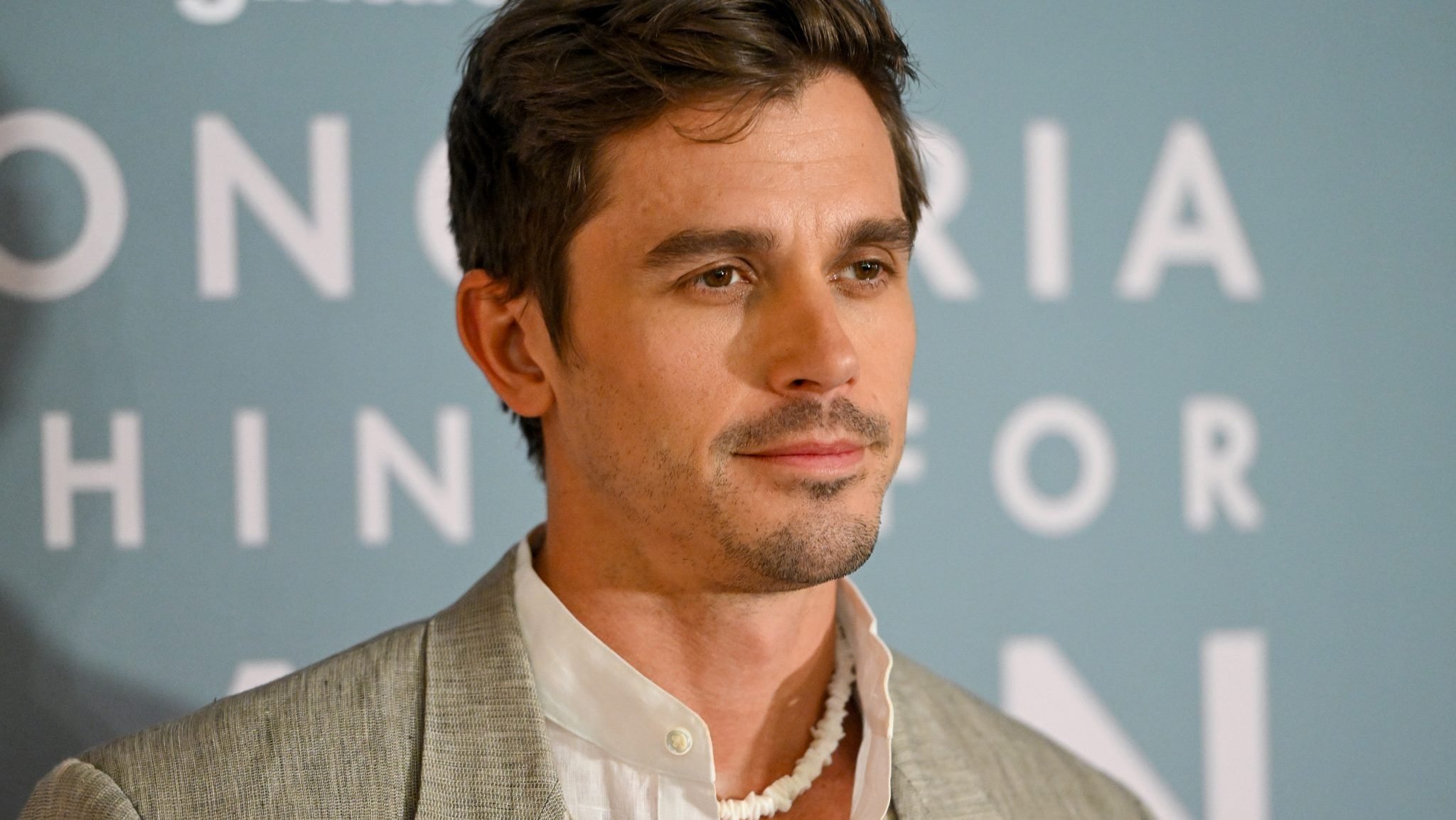 Antoni Porowski revives the nostalgic