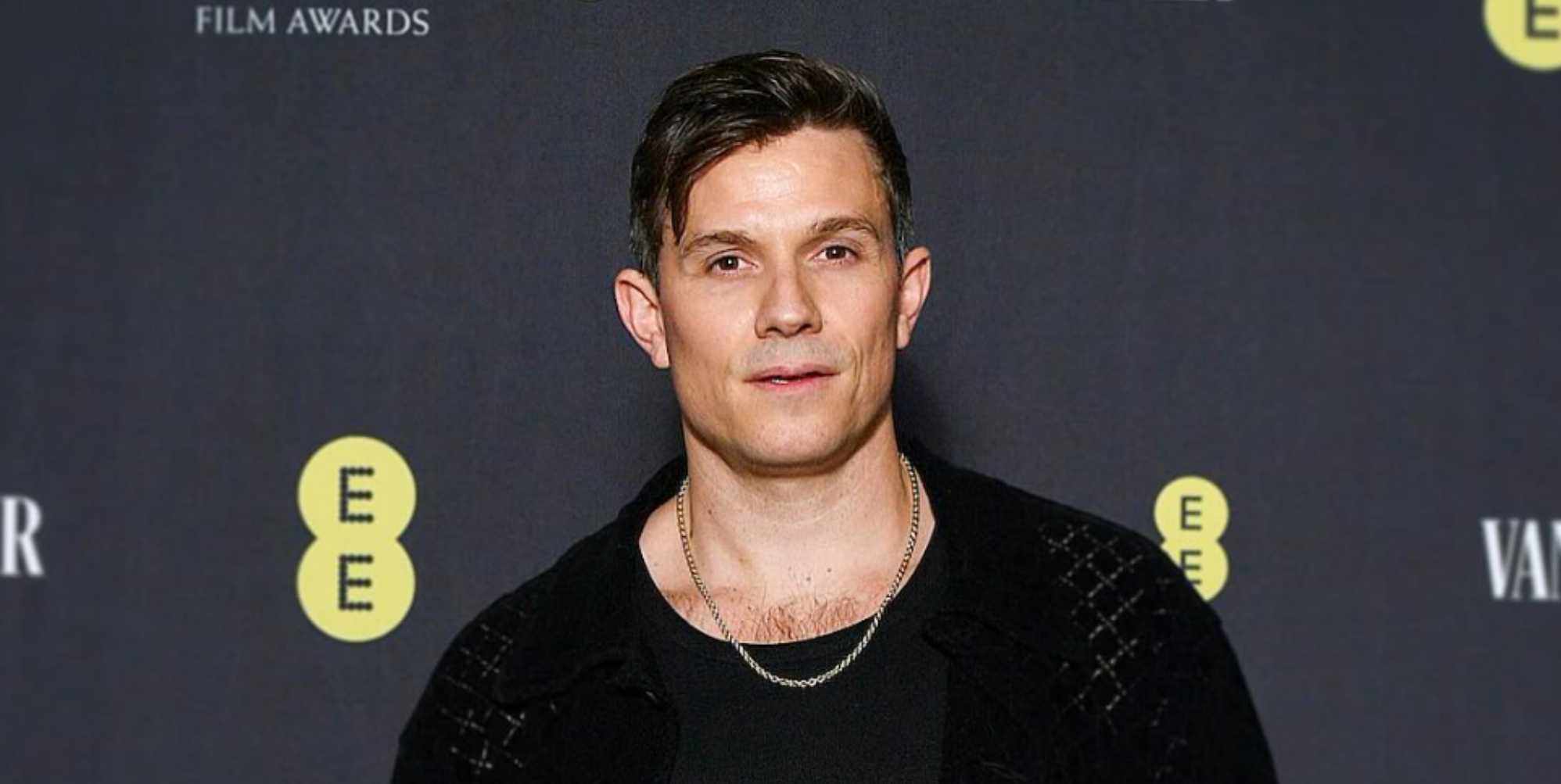 El anfitrión de Celebrity Big Brother Will enviará a los espectadores homosexuales salvajes con sus 'camisetas pequeñas putas'