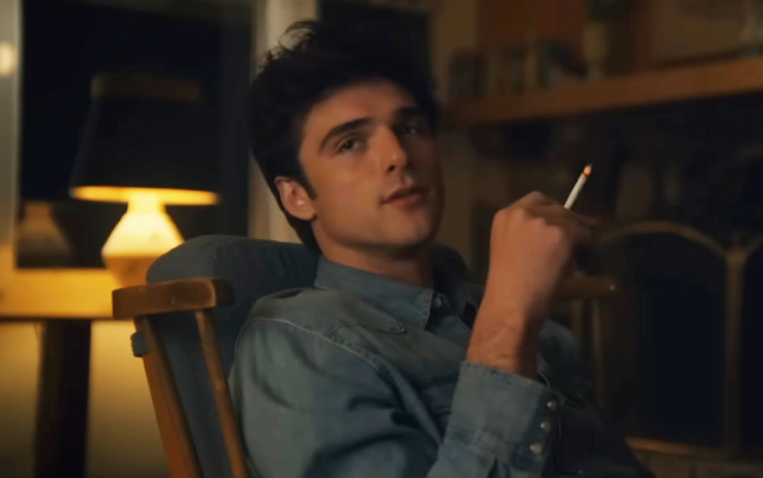 En Swift Horses: Jacob Elordi aturde en nuevas fotos detrás de escena