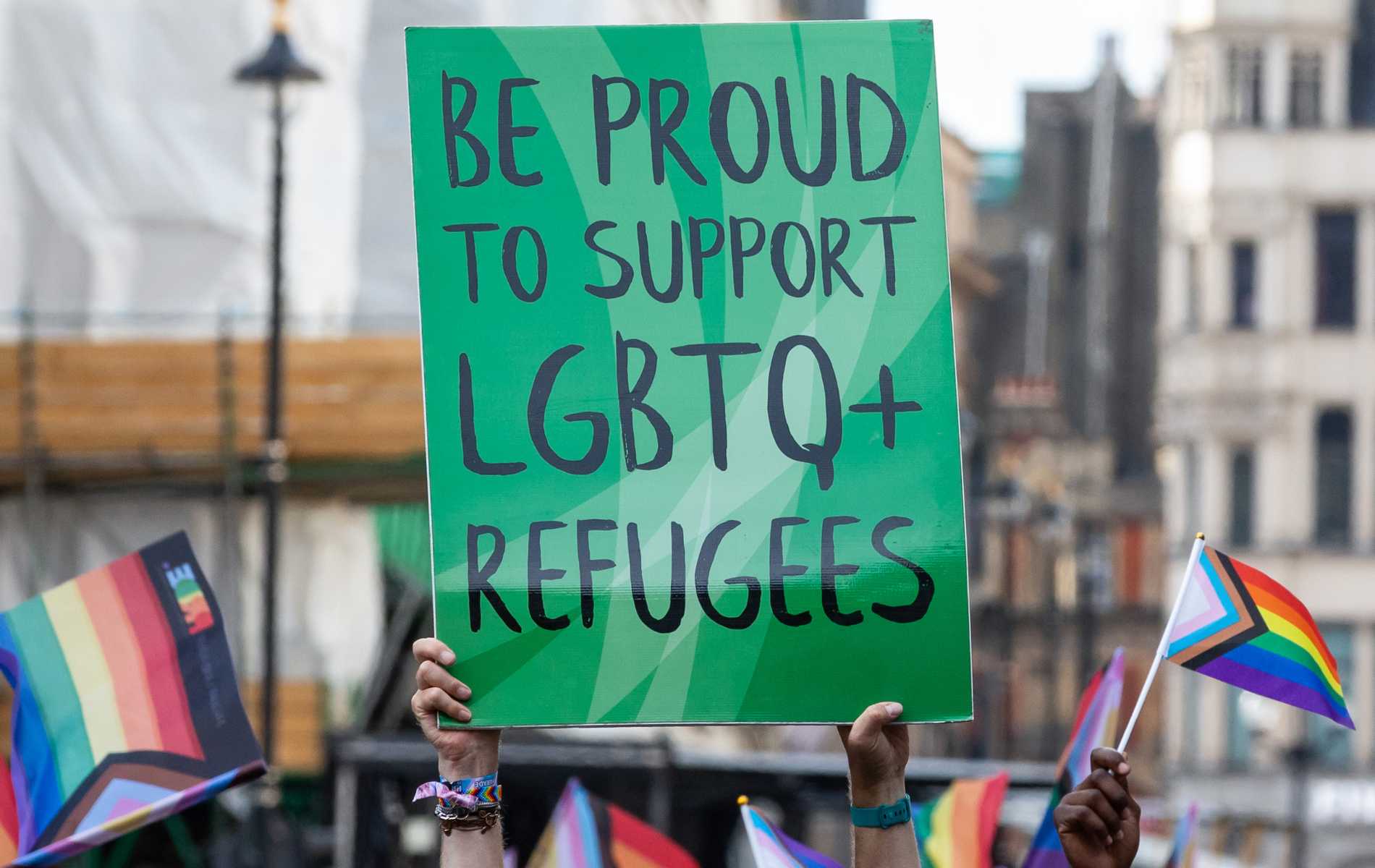 Los migrantes LGBTQ+ merecen compasión: la retórica hostil del trabajo es desgarradora