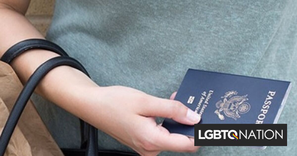 La estrella de la resistencia trans, Aja, dice que demandará a los Estados Unidos por el marcador de género masculino de su nuevo pasaporte