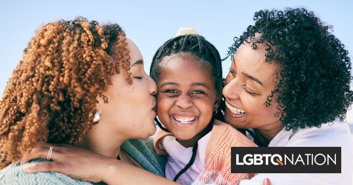 Las madres queer de los niños mayores anhelan la comunidad. Pero no hay grupos de mamá y yo para niños de 11 años.