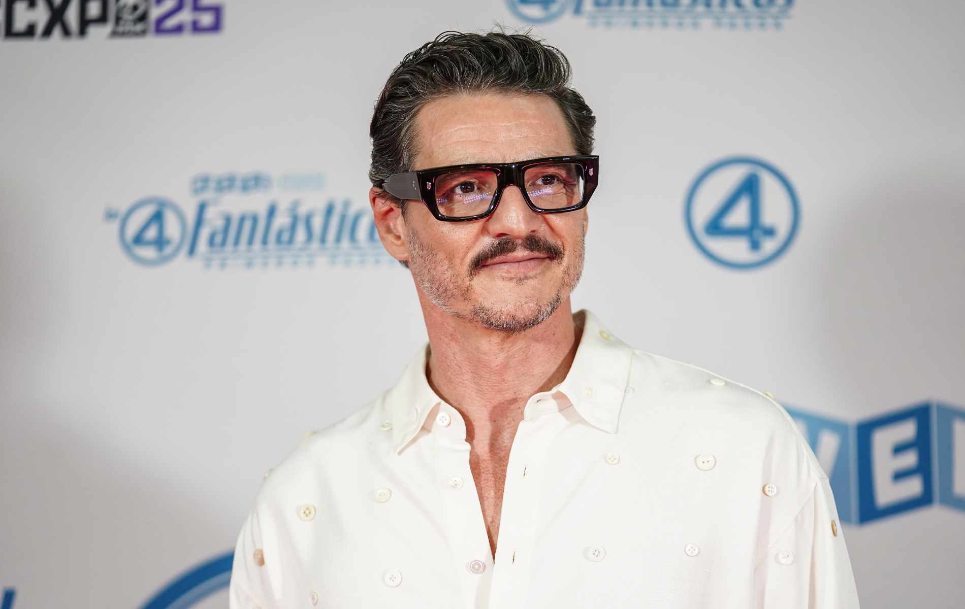 Pedro Pascal al llamar al 'Comportamiento perdedor' de JK Rowling: 'Quiero proteger a las personas que amo'