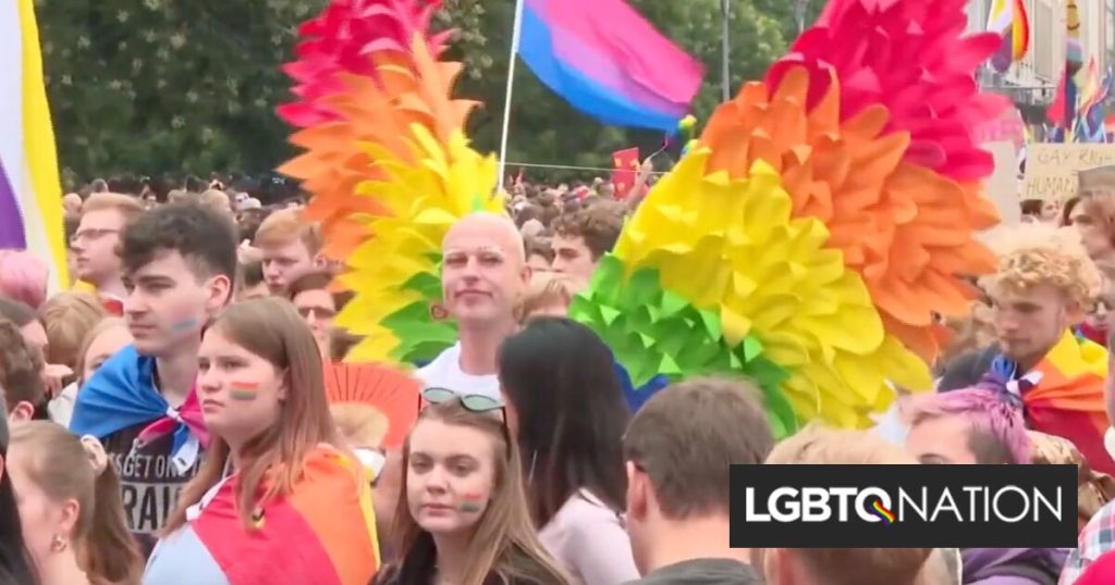 El parlamento de Alemania prohibió la bandera del orgullo. Firó espectacularmente.