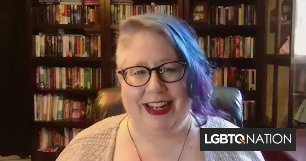 Los derechistas intentaron prohibir sus libros. Ahora está luchando y alentando a otros autores queer