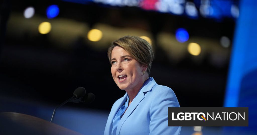 El gobernador lesbiano de Massachusetts, Maura Healey, firma una nueva ley de escudo para el aborto y el cuidado de la salud trans