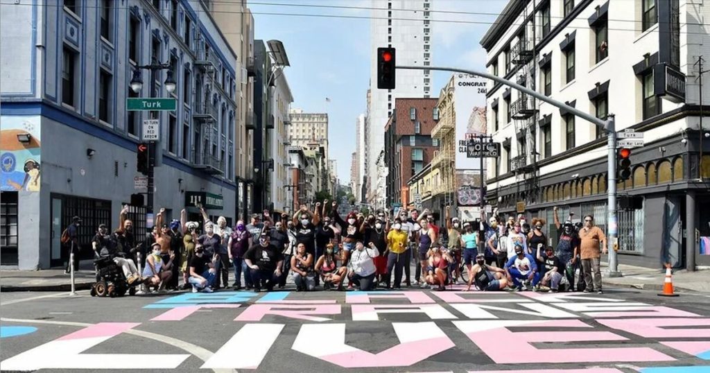 El distrito transgénero de SF lanza el "fondo antidisturbios" después de que Trump recorta fondos vitales