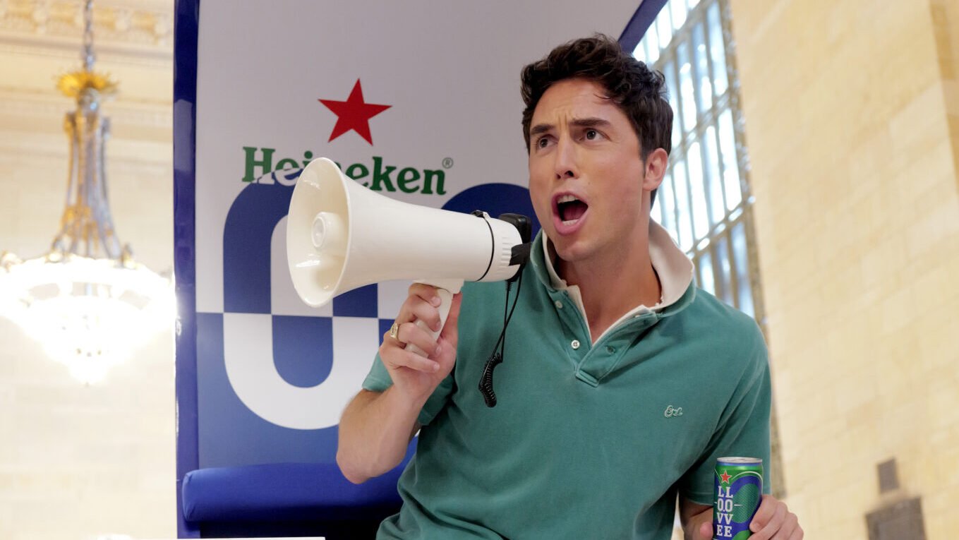 Benito Skinner se asocia con Heineken para una campaña abierta de los Estados Unidos sin juicio