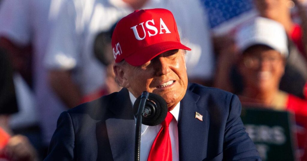 Donald Trump mintió sobre un gobernador pro-LGBTQ+ que lo elogió. Inmediatamente fracasó.