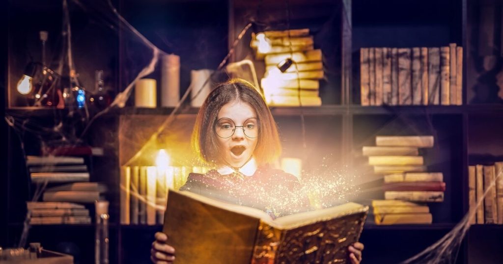 El oponente pro-trans más grande de JK Rowling acaba de salir como queer