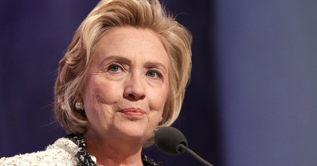 Hilary Clinton advierte que Scotus pronto podría anular el matrimonio entre personas del mismo sexo. Los expertos legales no están de acuerdo.