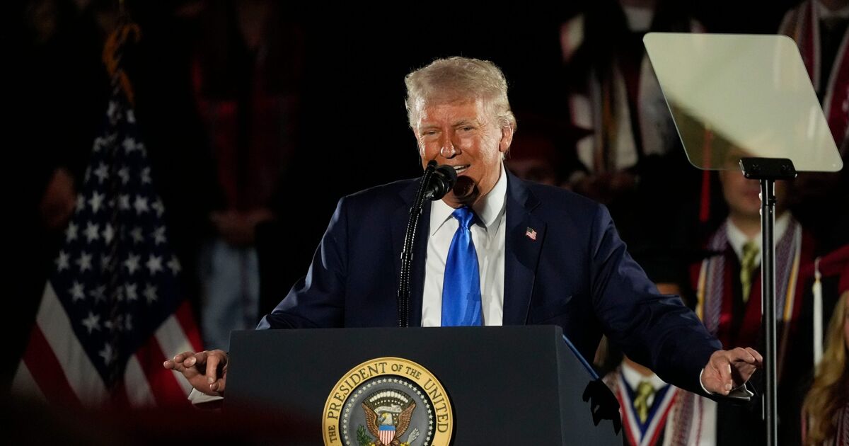 La Casa Blanca declara la acumulación comercial "inigualable" de Trump "Saved Cracker Barrel"