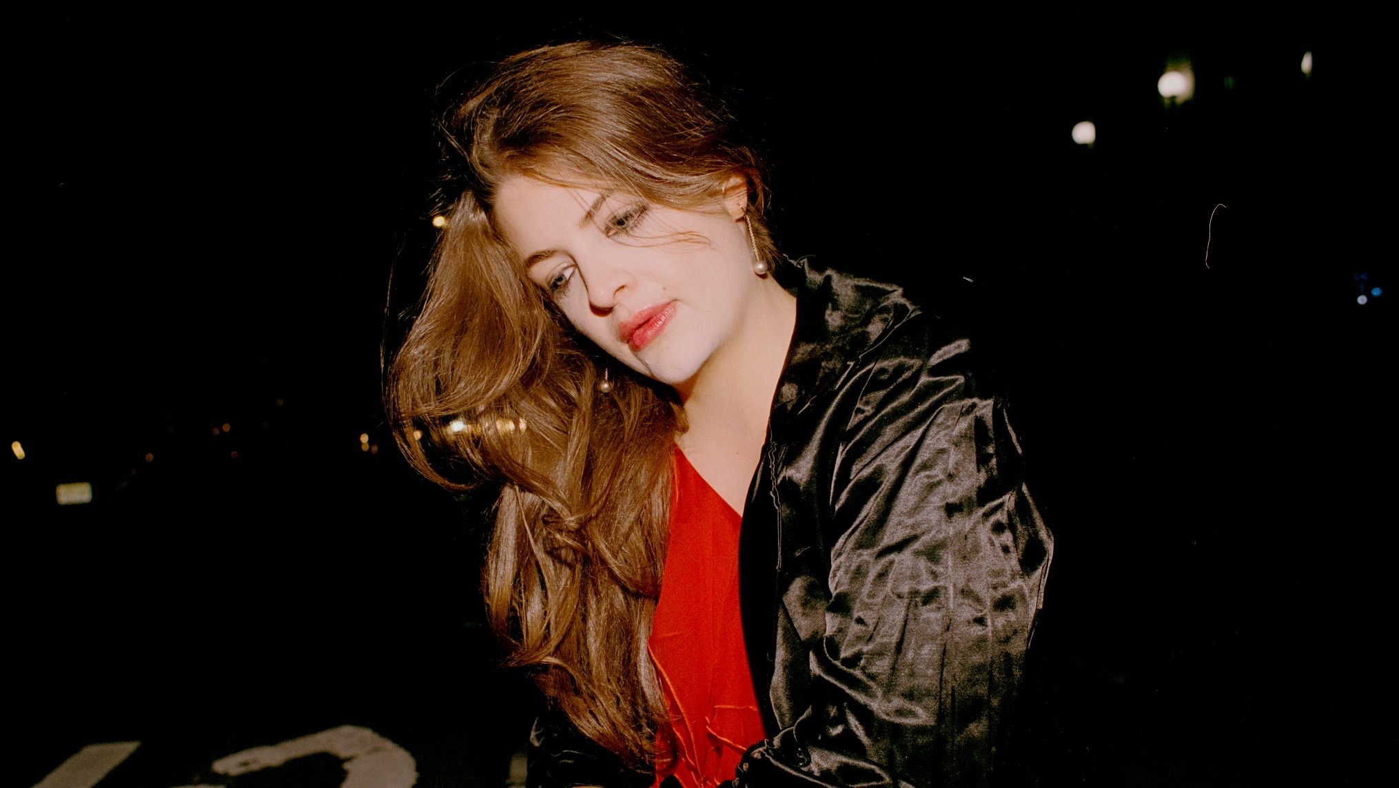 La hermana de Lorde, Indy, Yelich, la fama de las revelaciones es un dormitorio 'un EP íntimo sobre el amor y la identidad queer (exclusiva)