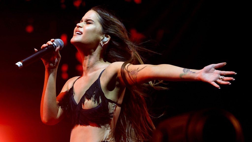 Maren Morris sobre cómo su viaje de curación con sexualidad y divorcio resuena con los fanáticos: "Es un regalo"