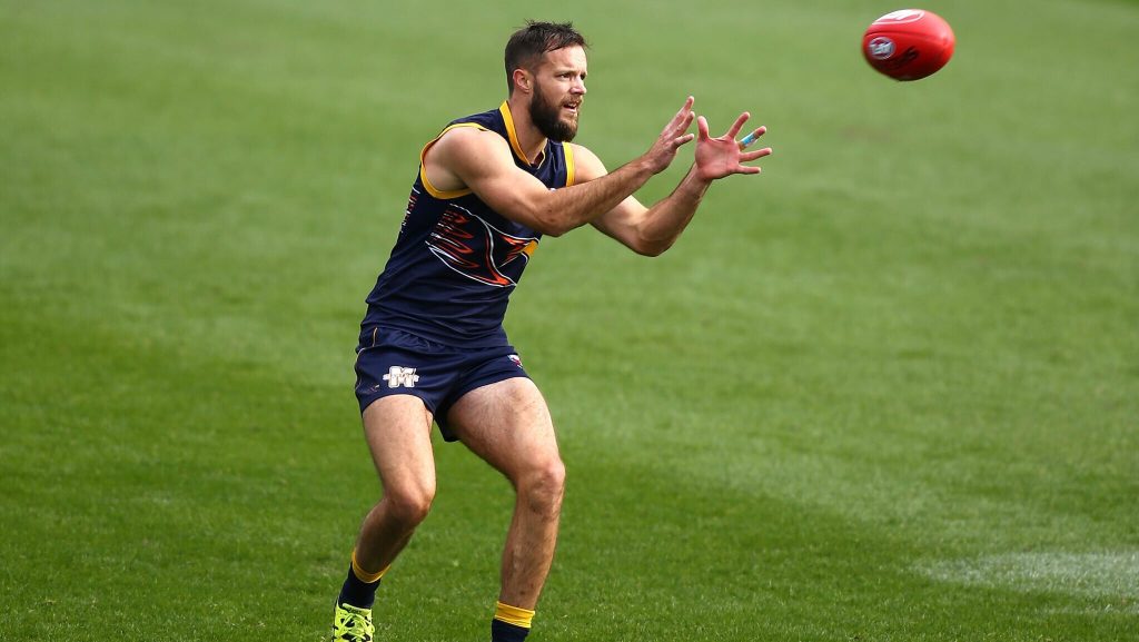 Mitch Brown se convierte en el primer ex jugador de la AFL en salir como bisexual