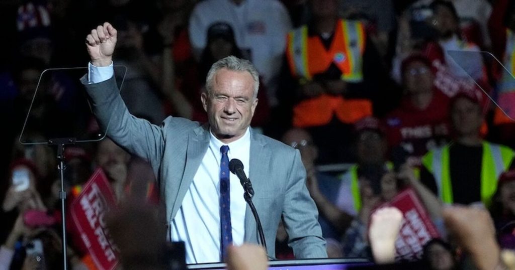 RFK evisceró por decir que sabe que la salud de los niños está en crisis ya que parecen estresados ​​en los aeropuertos