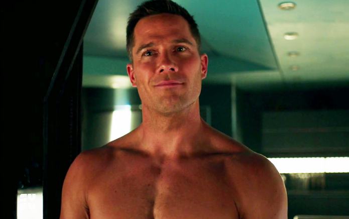 "Soy muy versátil": Luke MacFarlane se vuelve sincero al jugar rectos y roles gay