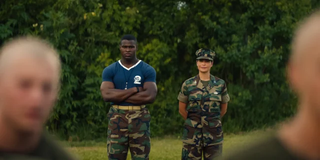 (LR) Cedrick Cooper y Ana Ayora en 'Boots'