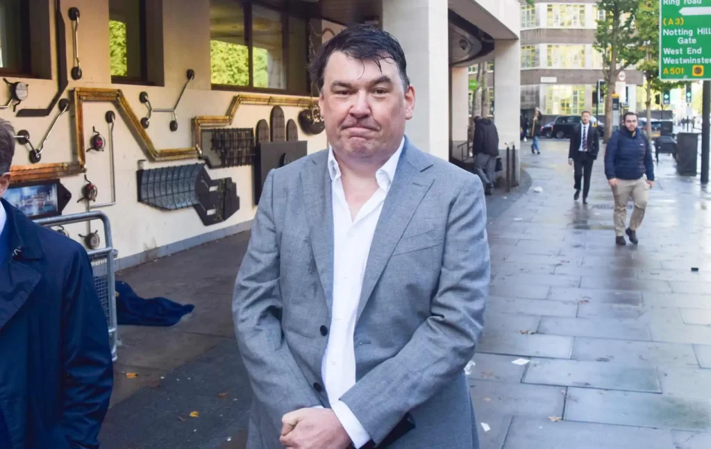 Graham Linehan 'disgustado' por falta de apoyo de ex colegas