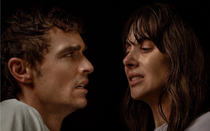 Juntos sacaron de los cines chinos después de una edición "no autorizada" de una pareja gay