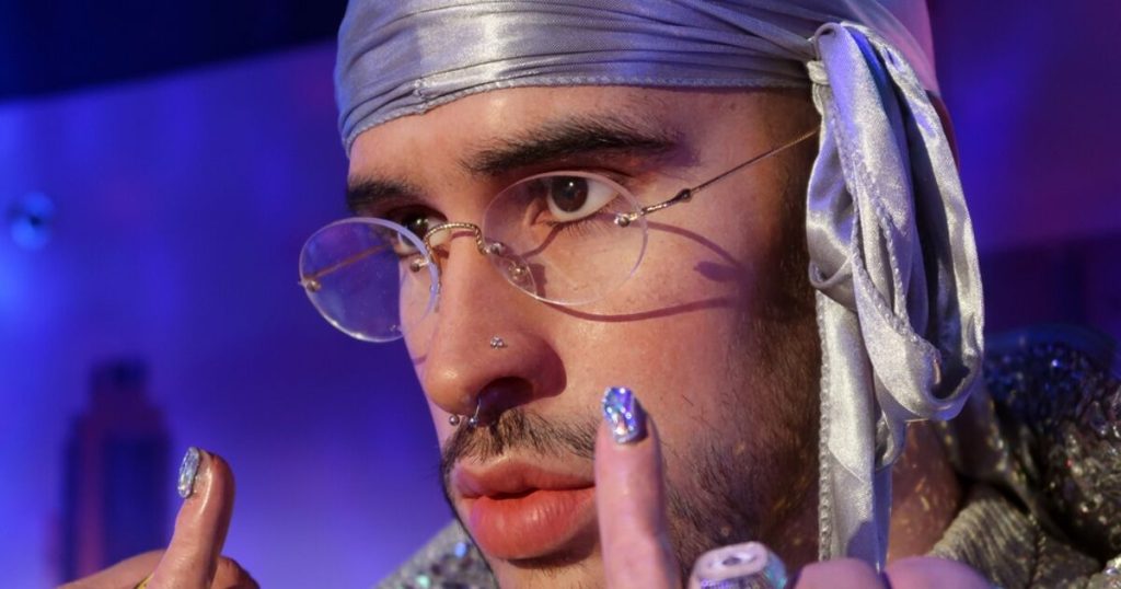 Gavin Newsom golpea la indignación de la derecha sobre Bad Bunny con solo una foto