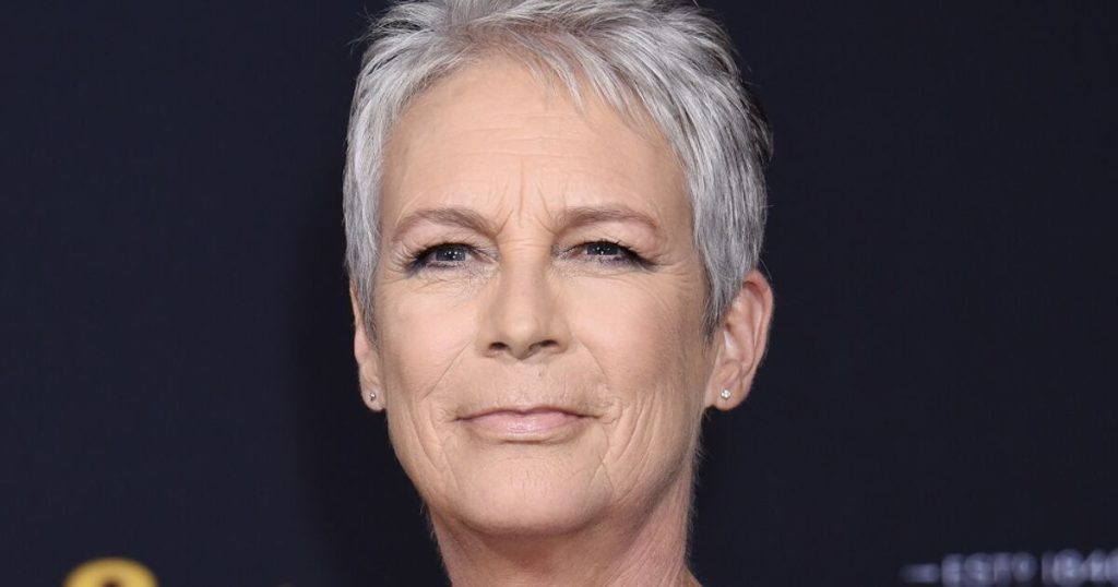 Jamie Lee Curtis lucha contra las lágrimas mientras habla sobre la muerte de "Man of Faith" de Charlie Kirk