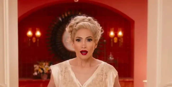 Jennifer Lopez in Kiss of the Spider Woman.