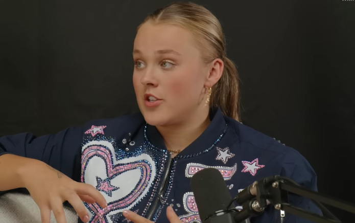 Jojo Siwa se dirige a la reacción violenta de la relación Chris Hughes: "Es realmente difícil"