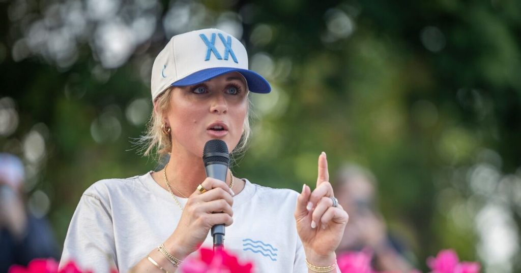 Juez arroja la mayor parte de la demanda de Riley Gaines contra los atletas trans, pero permite que un reclamo clave proceda