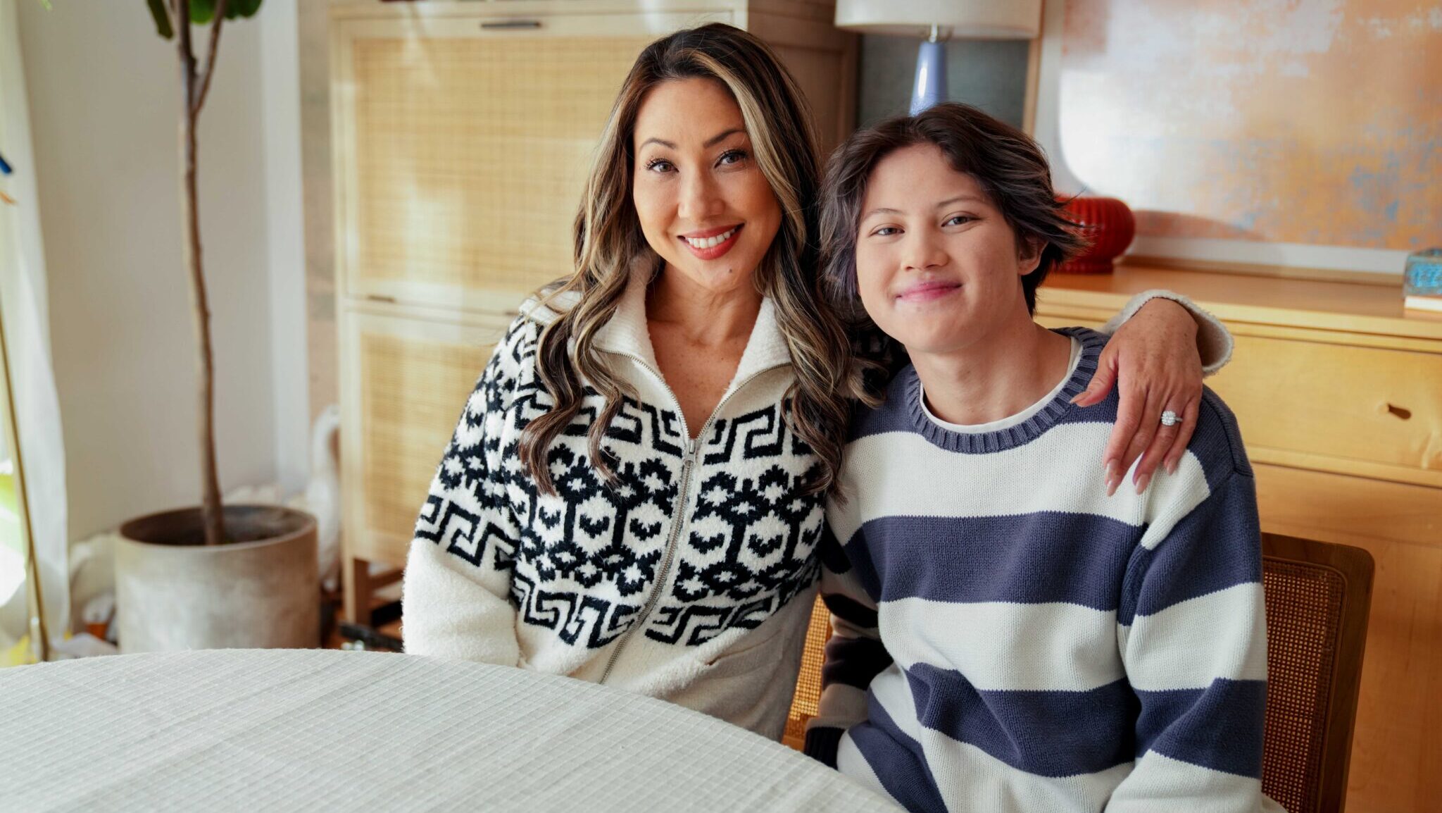 La madre hawaiana se abre en la nueva película del proyecto Trevor sobre el apoyo a su hijo transgénero