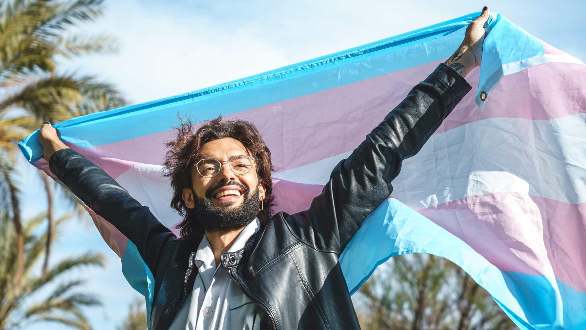 La nueva guía 2025 ofrece salud mental y recursos legales para la comunidad transgénero