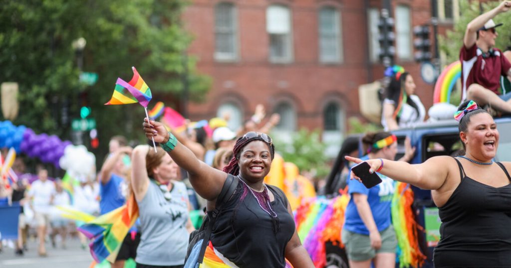 Las amenazas de Donald Trump hacen que el condado finalice la financiación para las celebraciones del orgullo local