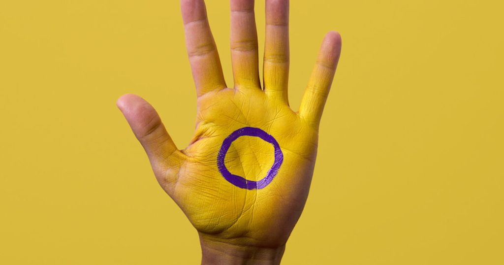 Las personas intersexuales enfrentan una creciente violencia y discriminación, según un nuevo informe de la UE