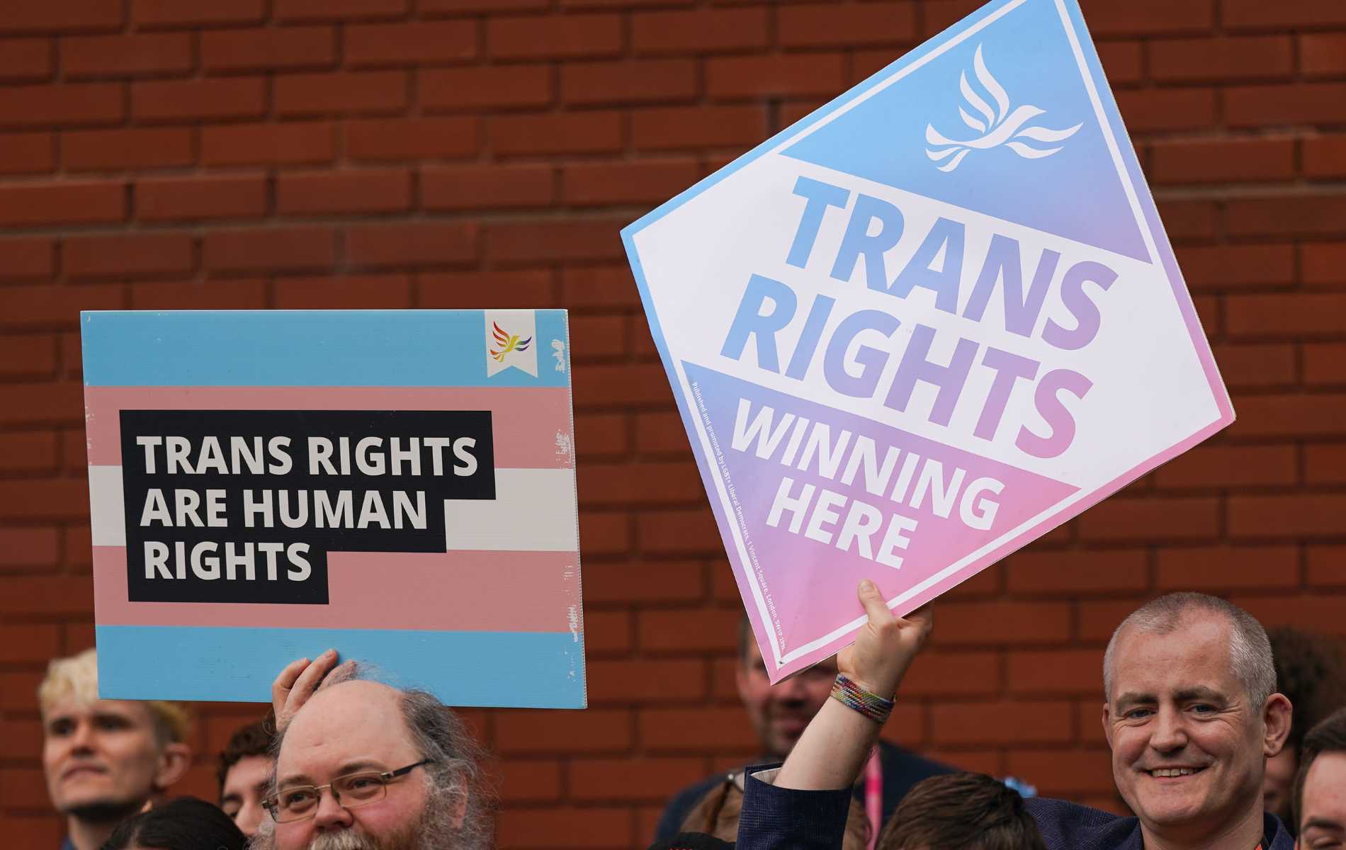 Lib Dems rechazan la oferta para evitar que las mujeres trans se paren en roles reservados para las mujeres