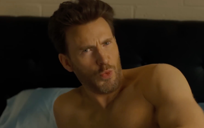 Los fanáticos están babeando sobre el físico rasgado de Chris Evans en TIFF