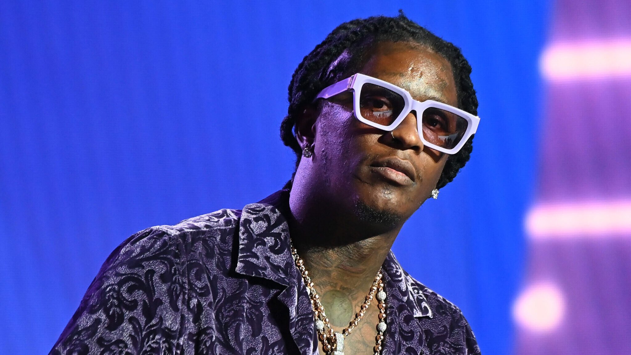 Young Thug dice 'Los hombres homosexuales' que pasan rectos 'rompen el' código de hombre ':' No puedo mirarte lo mismo '