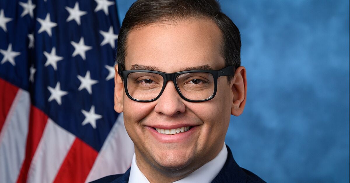 Los republicanos están molestos porque Trump consiguió que el “estafador” George Santos fuera liberado de prisión