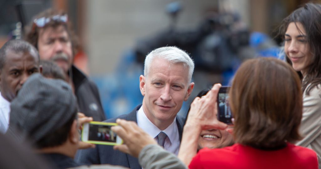 Donald Trump trató de mentir sobre Anderson Cooper. Pero Cooper trajo los recibos.