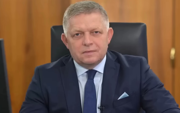 Eslovaquia pasa la legislación anti-LGBTQ+ que define el sexo como la adopción binaria y gay.