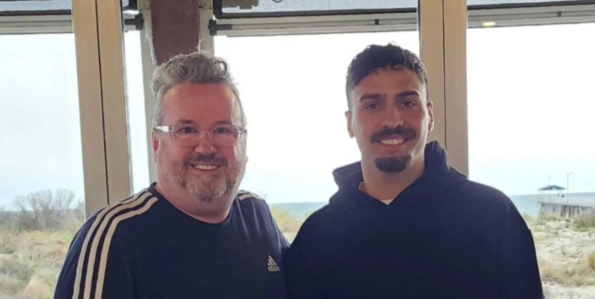 Fanáticos LGBTQ+ revelan que la estrella de la AFL, Izak Rankine, se acercó a un grupo de seguidores después de un insulto homofóbico