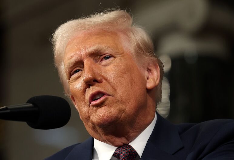 El presidente de los Estados Unidos, Donald Trump, se dirige a una sesión conjunta del Congreso en el Capitolio de los Estados Unidos el 4 de marzo de 2025 en Washington, DC.