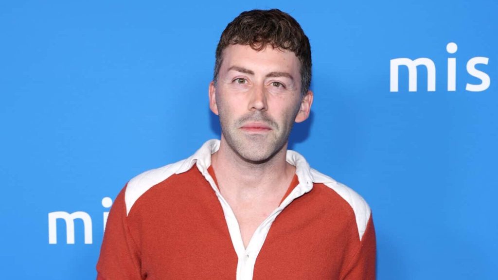 Leland habla sobre escribir con Demi Lovato en su nueva era: 'Ha sido tan divertido y tan libre' (Exclusivo)