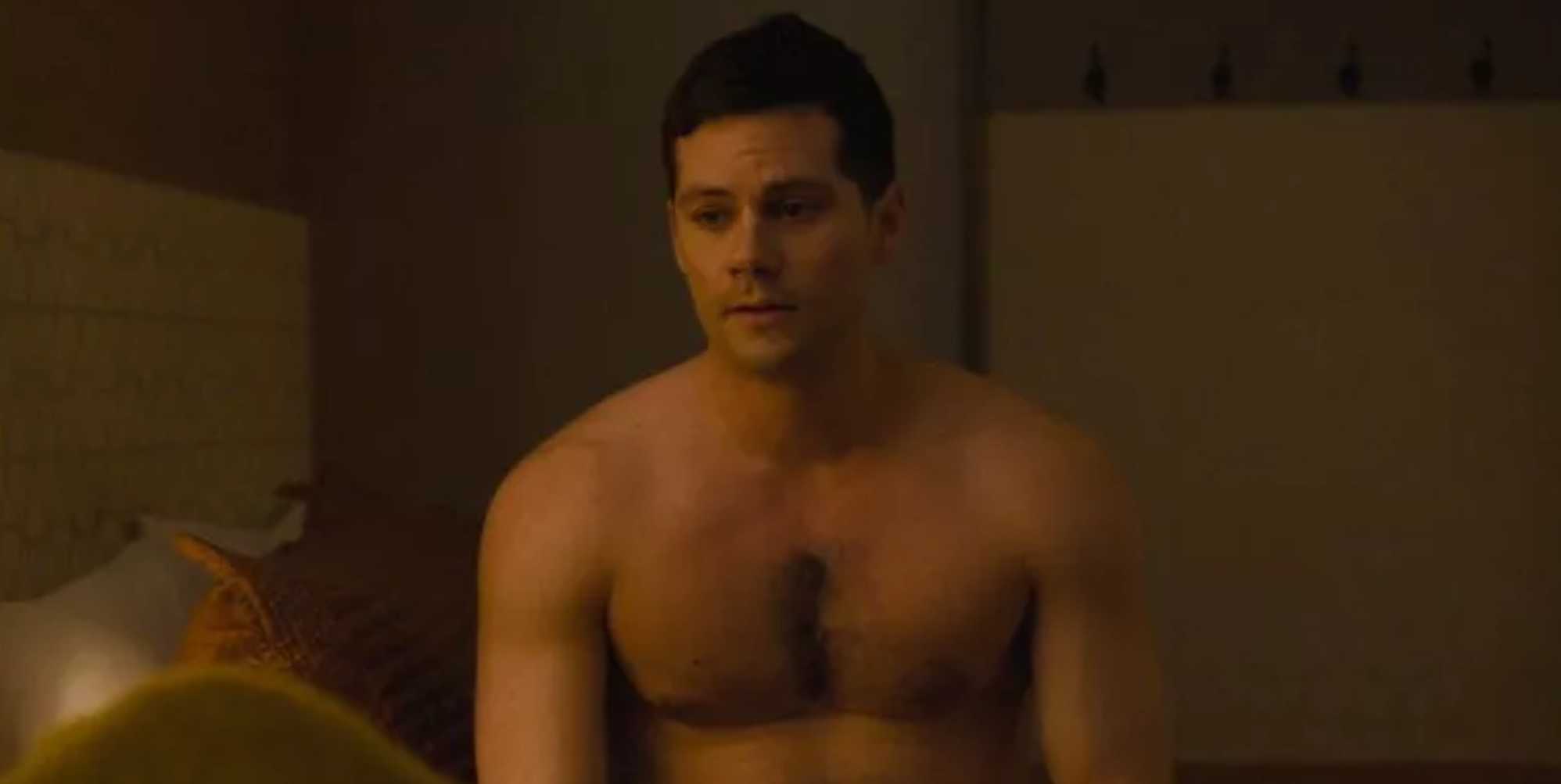 Los fanáticos de Twinless son amordazados por Dylan O'Brien obteniendo sus pezones pellizcados en la escena de sexo gay