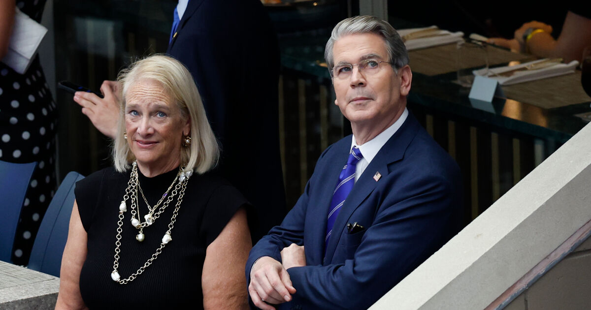 Scott Bessent, funcionario megarico del MAGA, se burló por decir que es “en realidad un agricultor de soja”