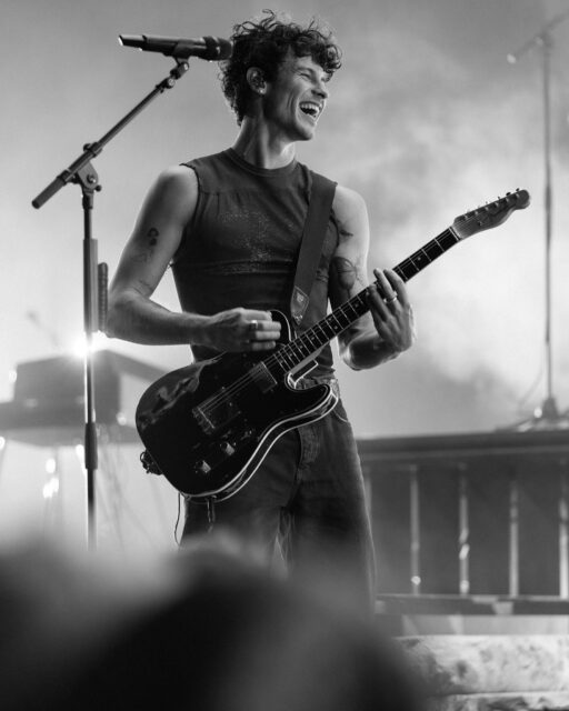 Desde miradas ardientes hasta energía magnética, las presentaciones en vivo de Shawn Mendes son pura delicia para la vista.