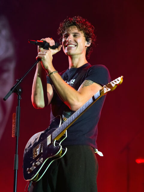 Shawn Mendes actúa en el escenario durante un concierto en el O2 Arena el 16 de agosto de 2025 en Londres, Inglaterra. 